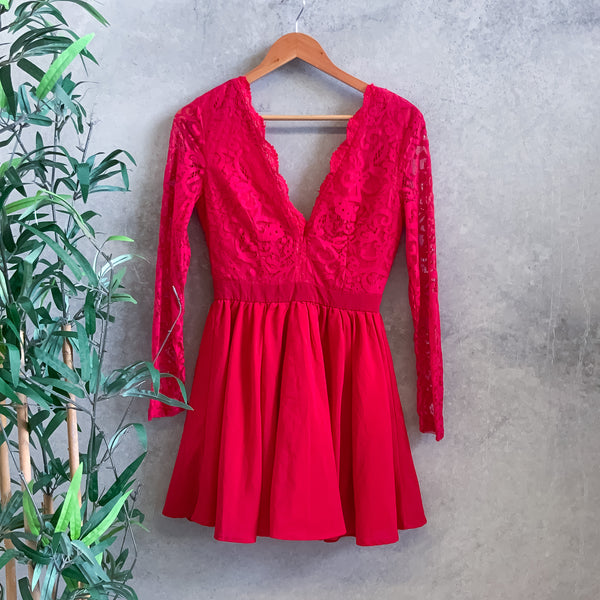 BNWT MISSGUIDED Long Sleeve Red Lace Plunge Skater/Party Dress - Size – The  Bowerbird Collective