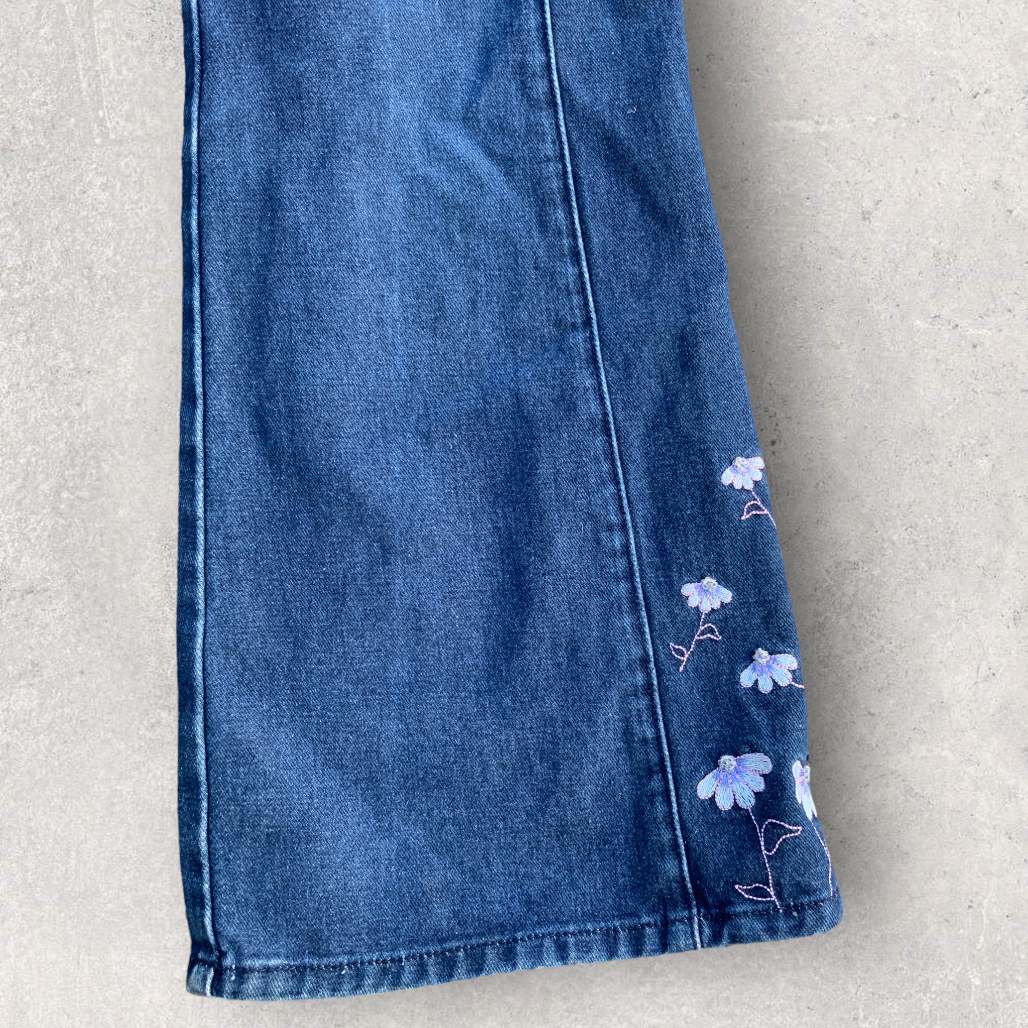 Y2K RIDERS Womens Size 10 Flared Leg Jeans with Embroidered Hem