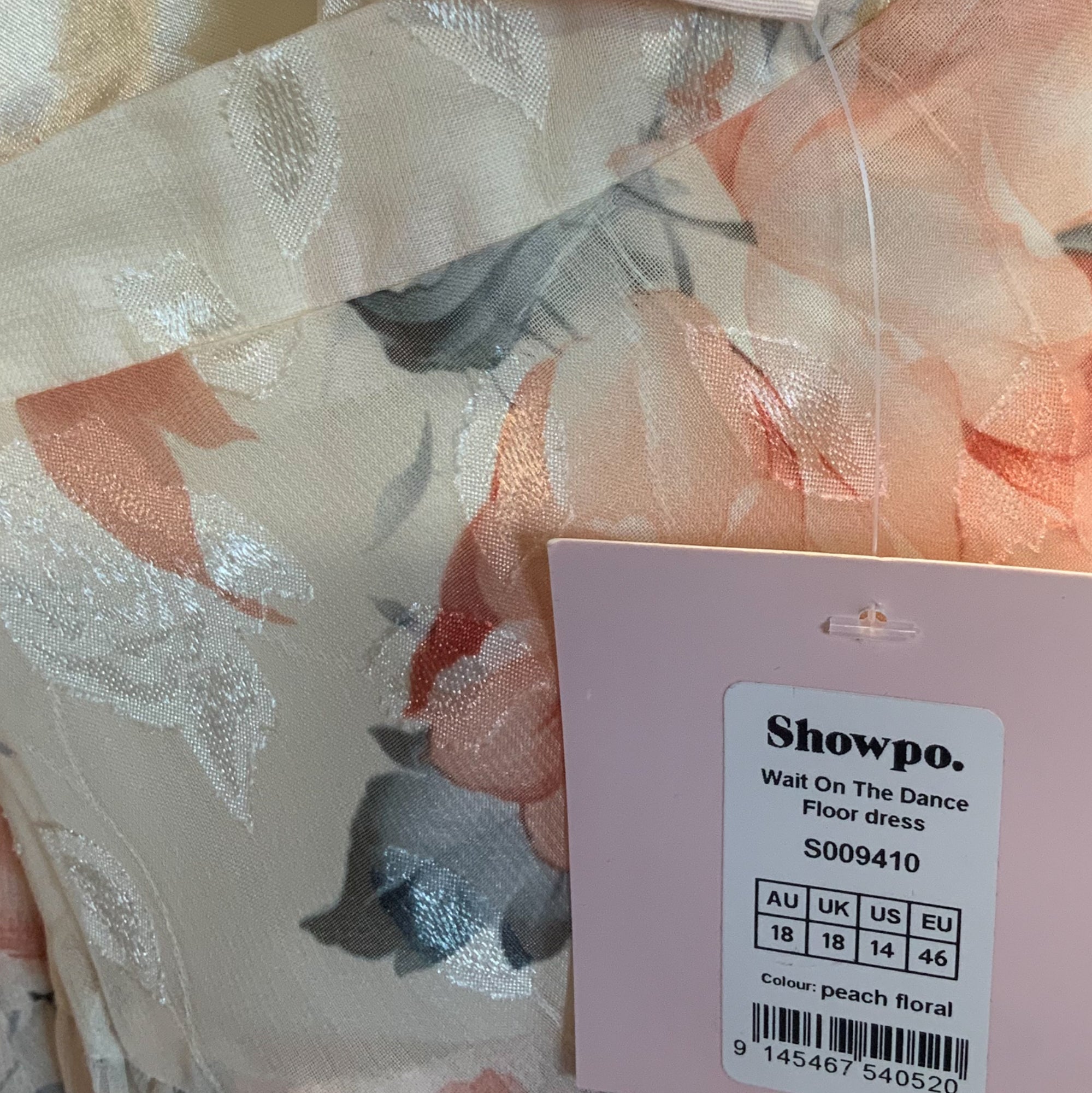 BNWT SHOWPO "Wait on The Dance Floor' Dress in Peach Floral - Size 16/18
