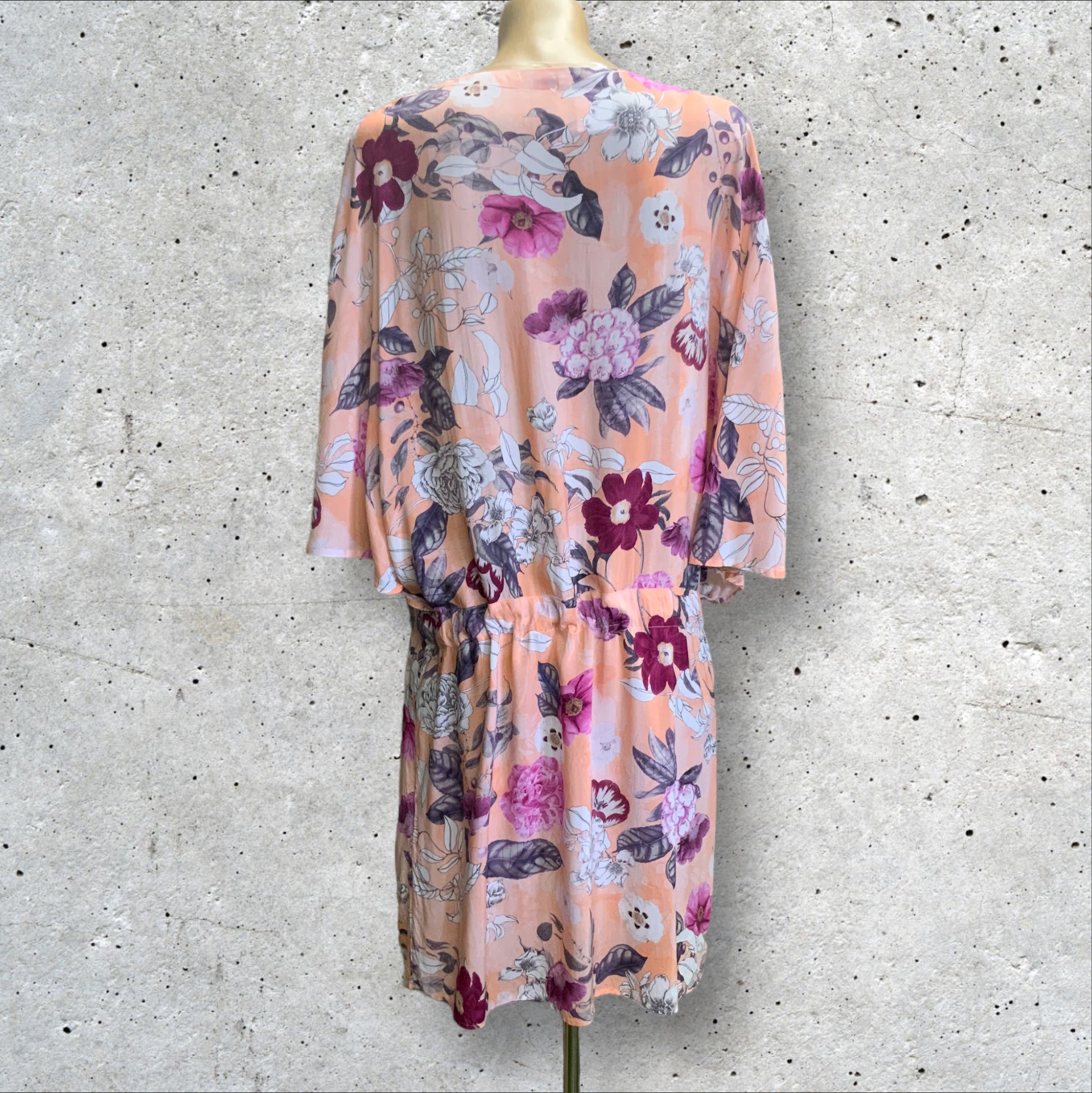 SEAFOLLY Standard Kaftan V Neck with Tie Waist Peach Floral Cover Up Dress - XS