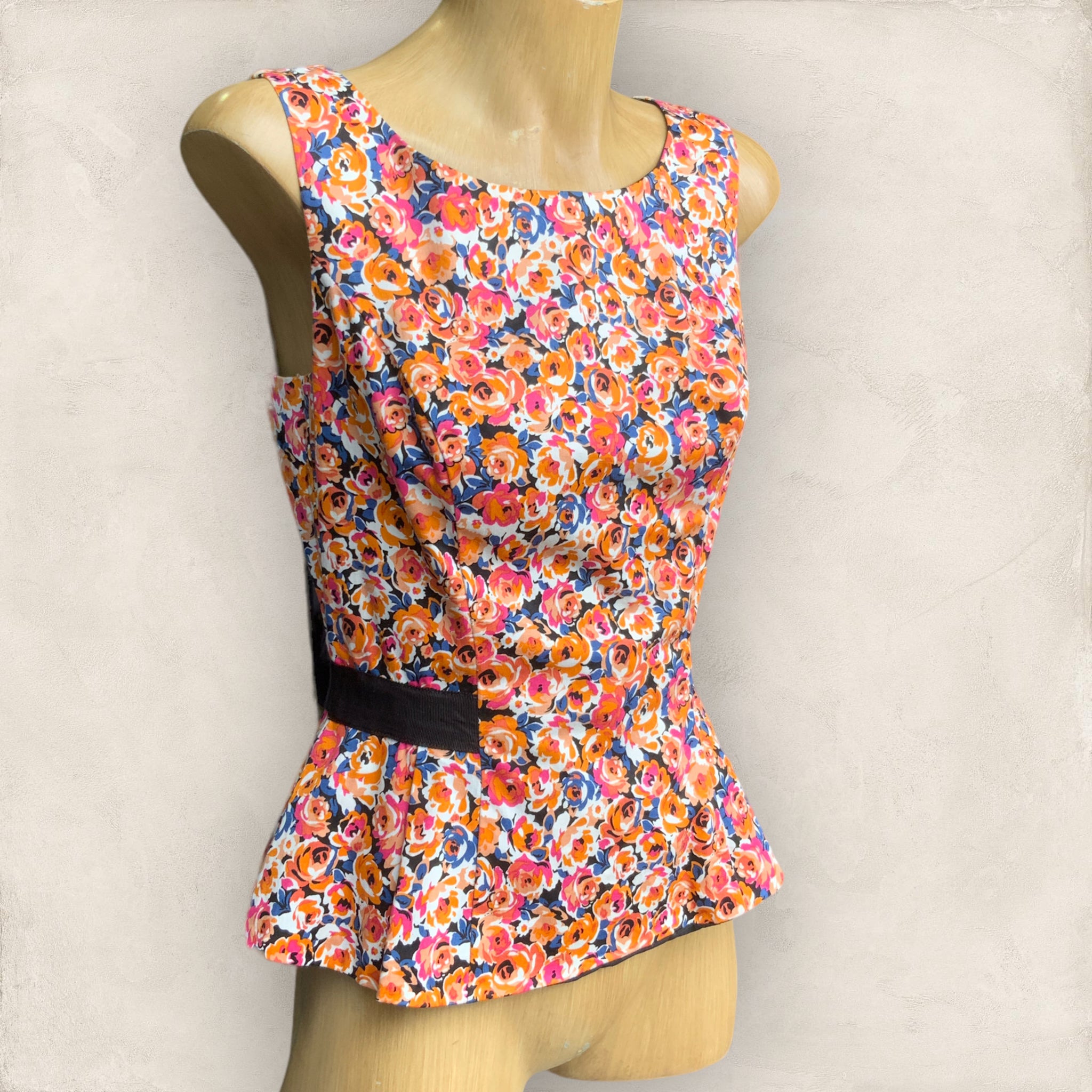 REVIEW Size 10 Floral Structured Peplum Top