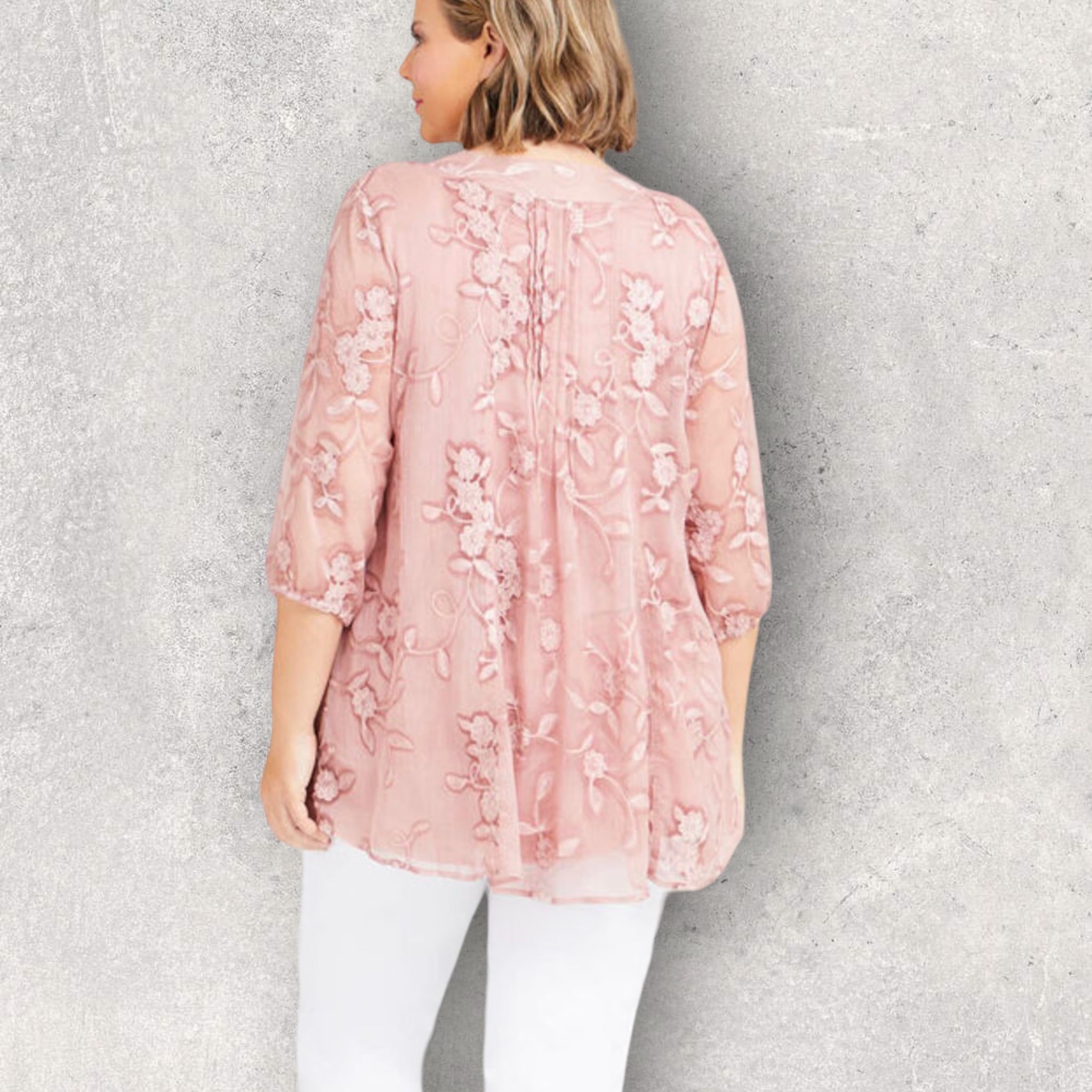 BNWT TAKING SHAPE Sunray Embroidered Tunic Blouse - Size 24