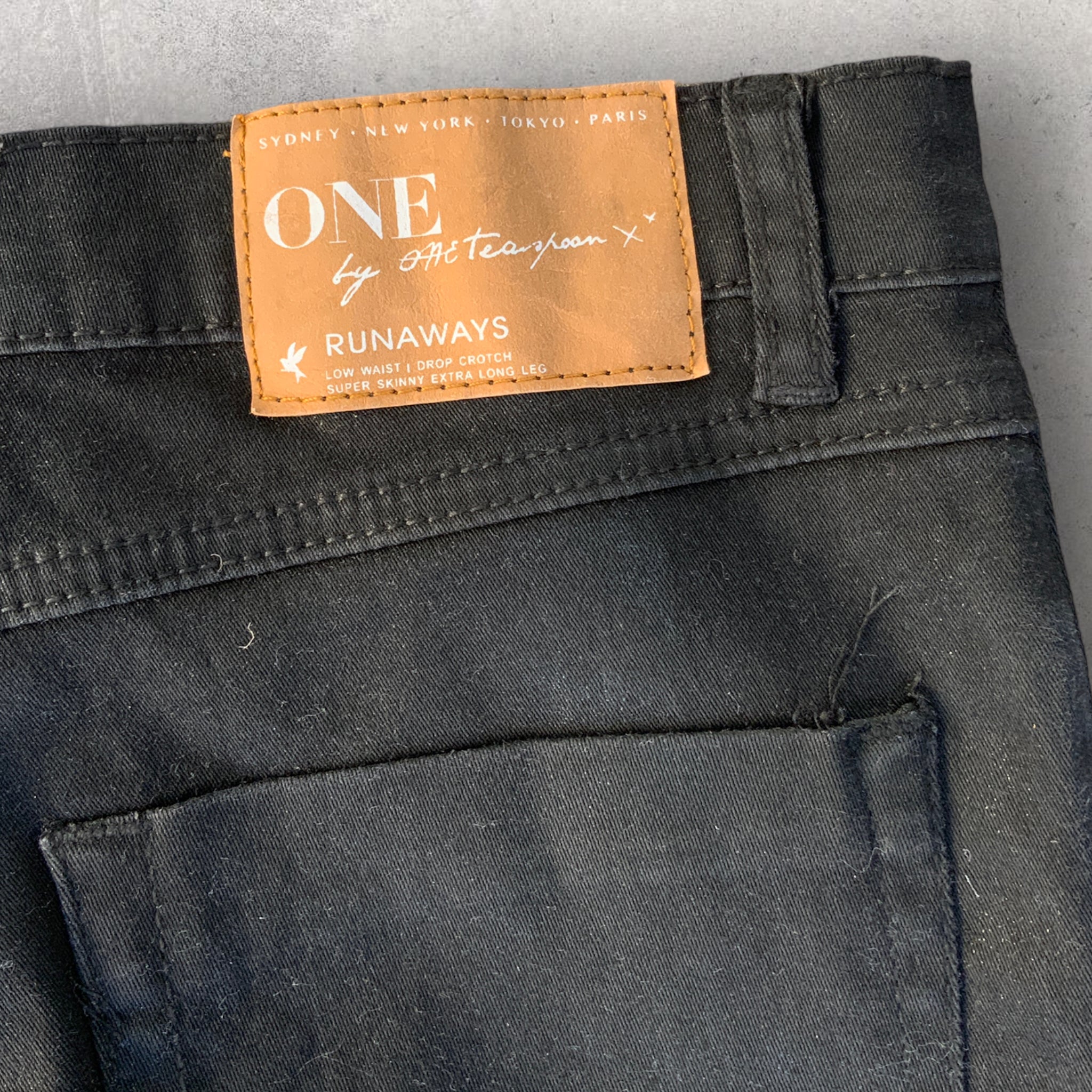 NWOT ONE TEASPOON Womens W26" Wet Look Black RUNAWAYS Jeans