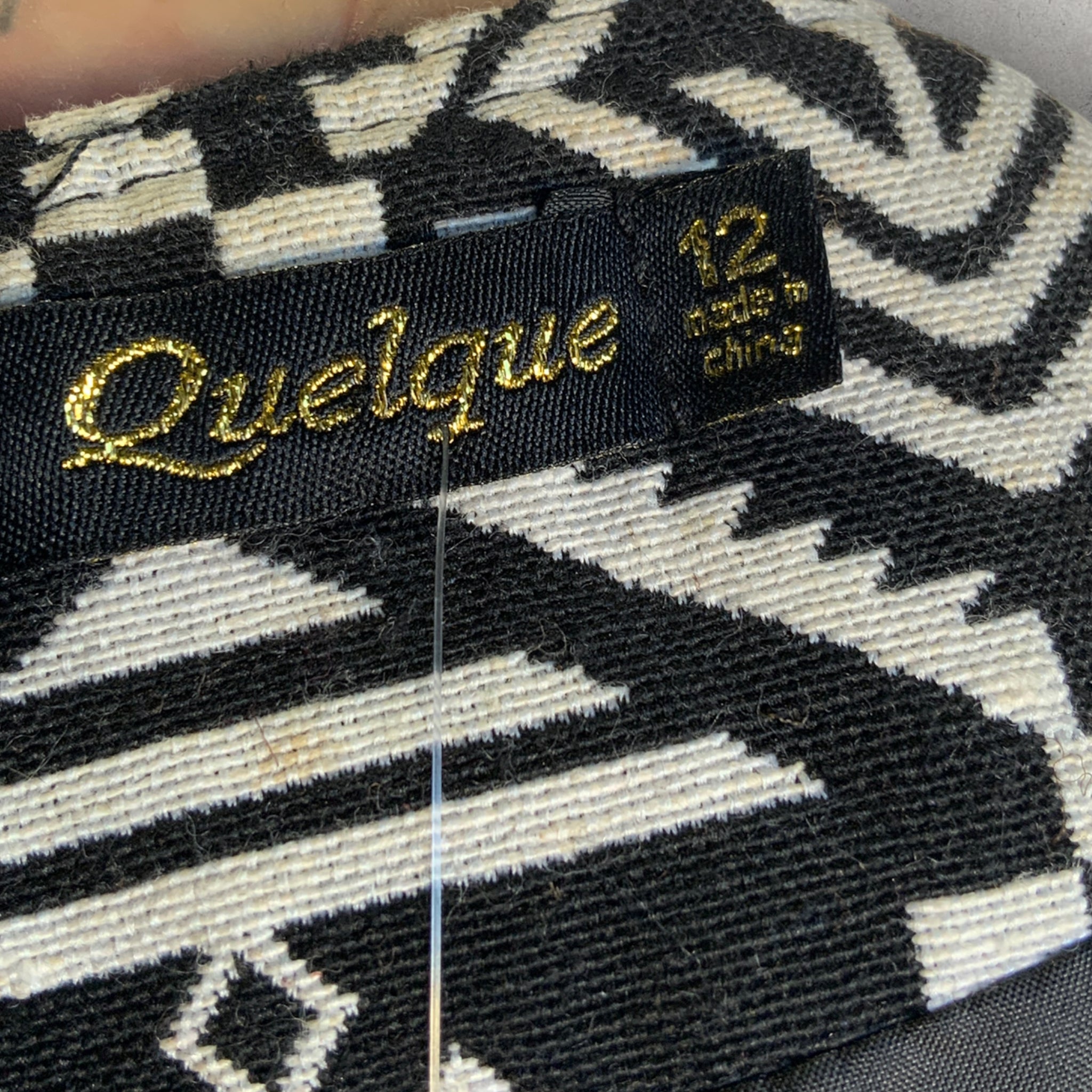 QUELQUE Monochrome Geometric Aztec Zip Up Jacket - Size 12