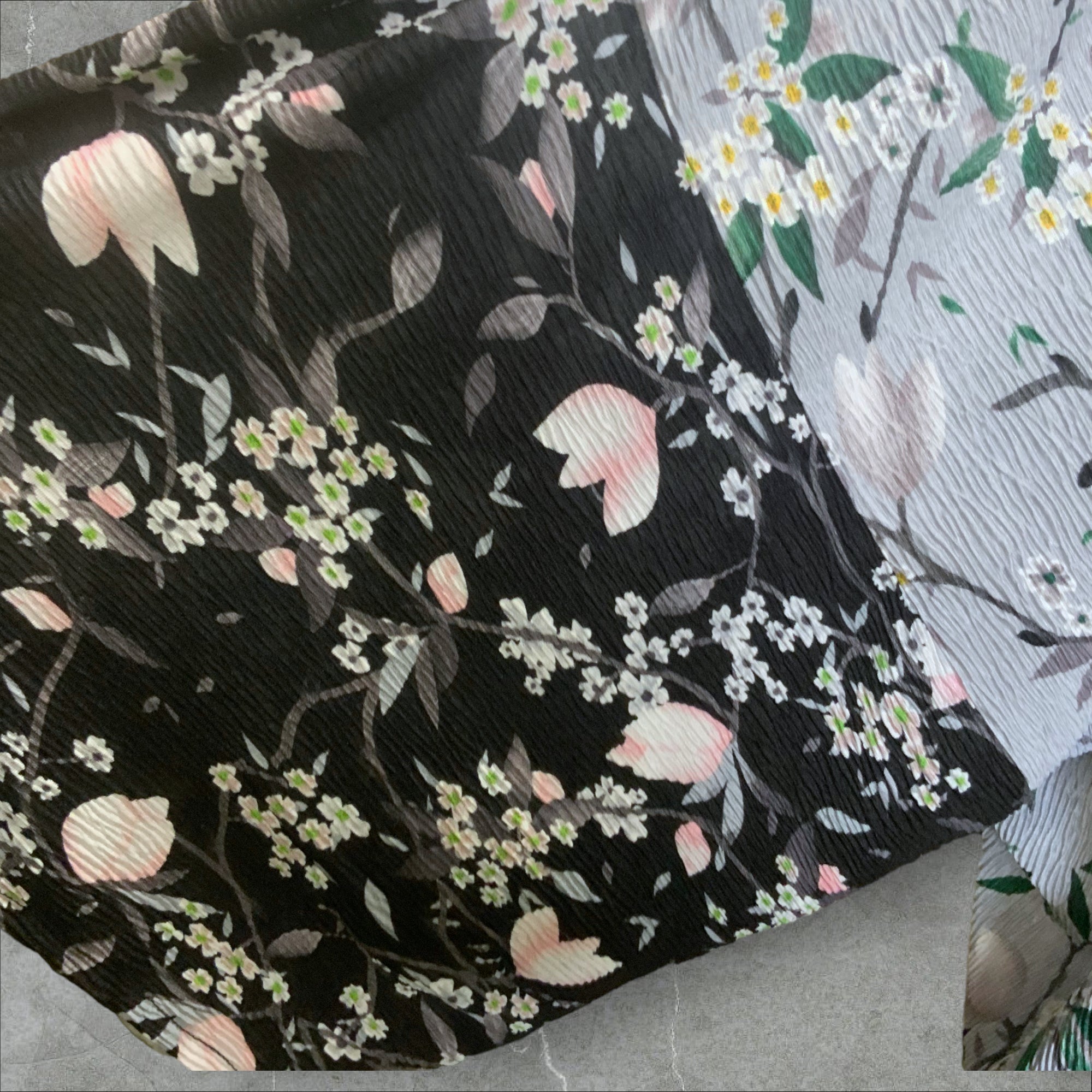 SARA Kimono Jacket Black/Blue-Grey Crinkled Poly Floral cover Up - Size 4XL