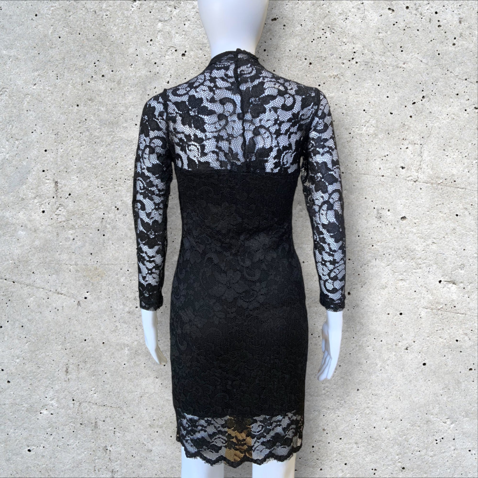 ZLV V Neck Black Lace Long Sleeved Bodycon Dress - Size 10/12