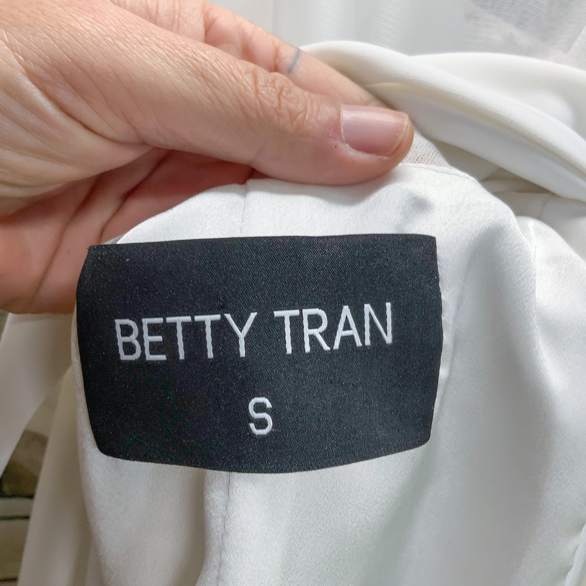*RARE* BETTY TRAN Designer White Long Sleeve Mesh Insert Pencil Dress - Size S (8/10)