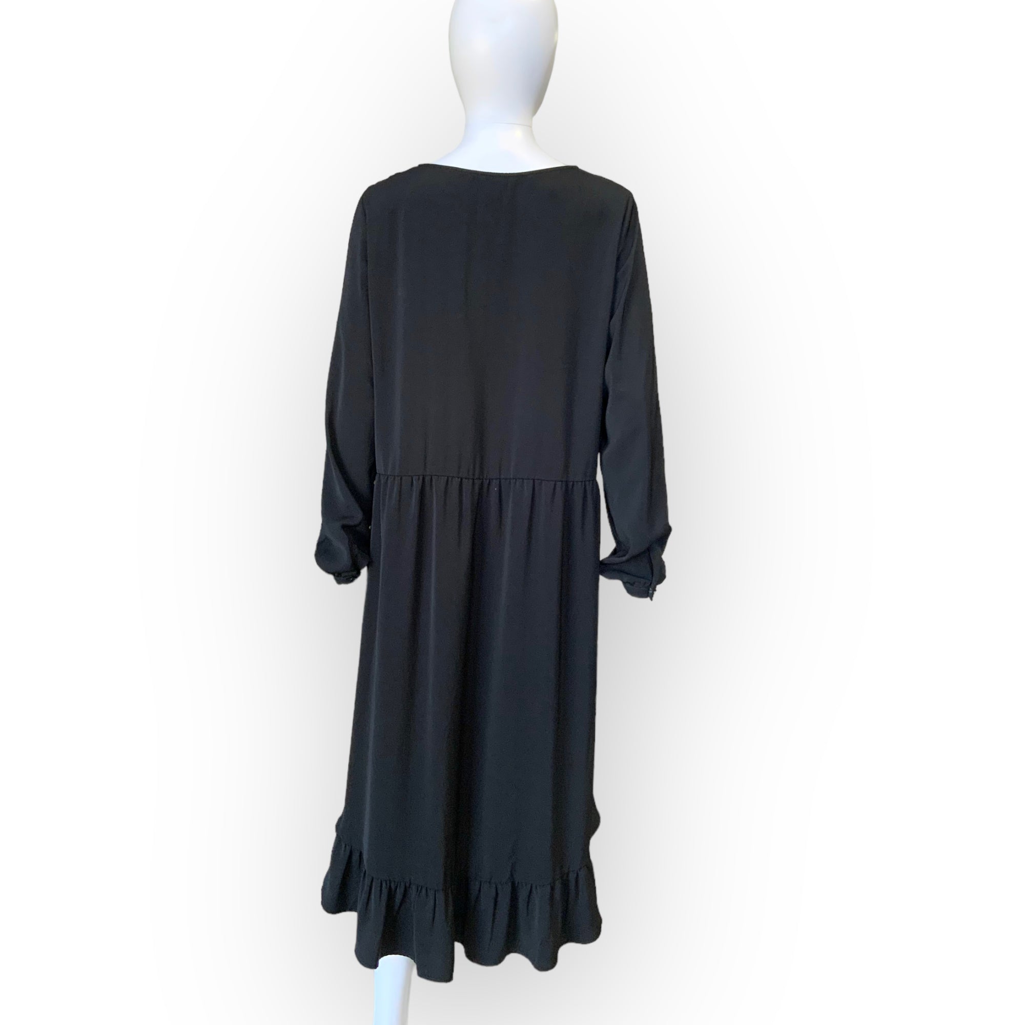 MONKI Black Ruffled Long Sleeves Round Neck Midi Dress - Size S