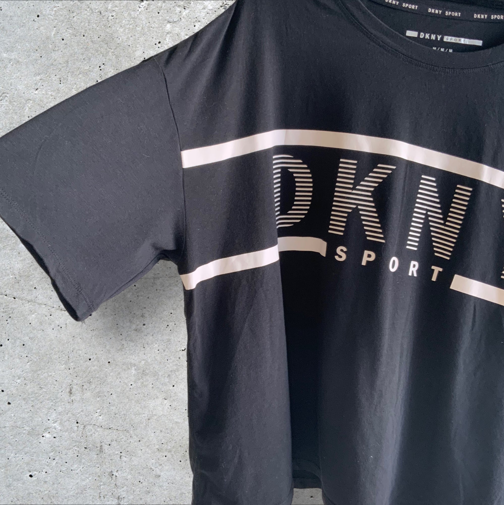 DKNY Logo Print Cropped Sports T Shirt - Size M/L (Oversized)
