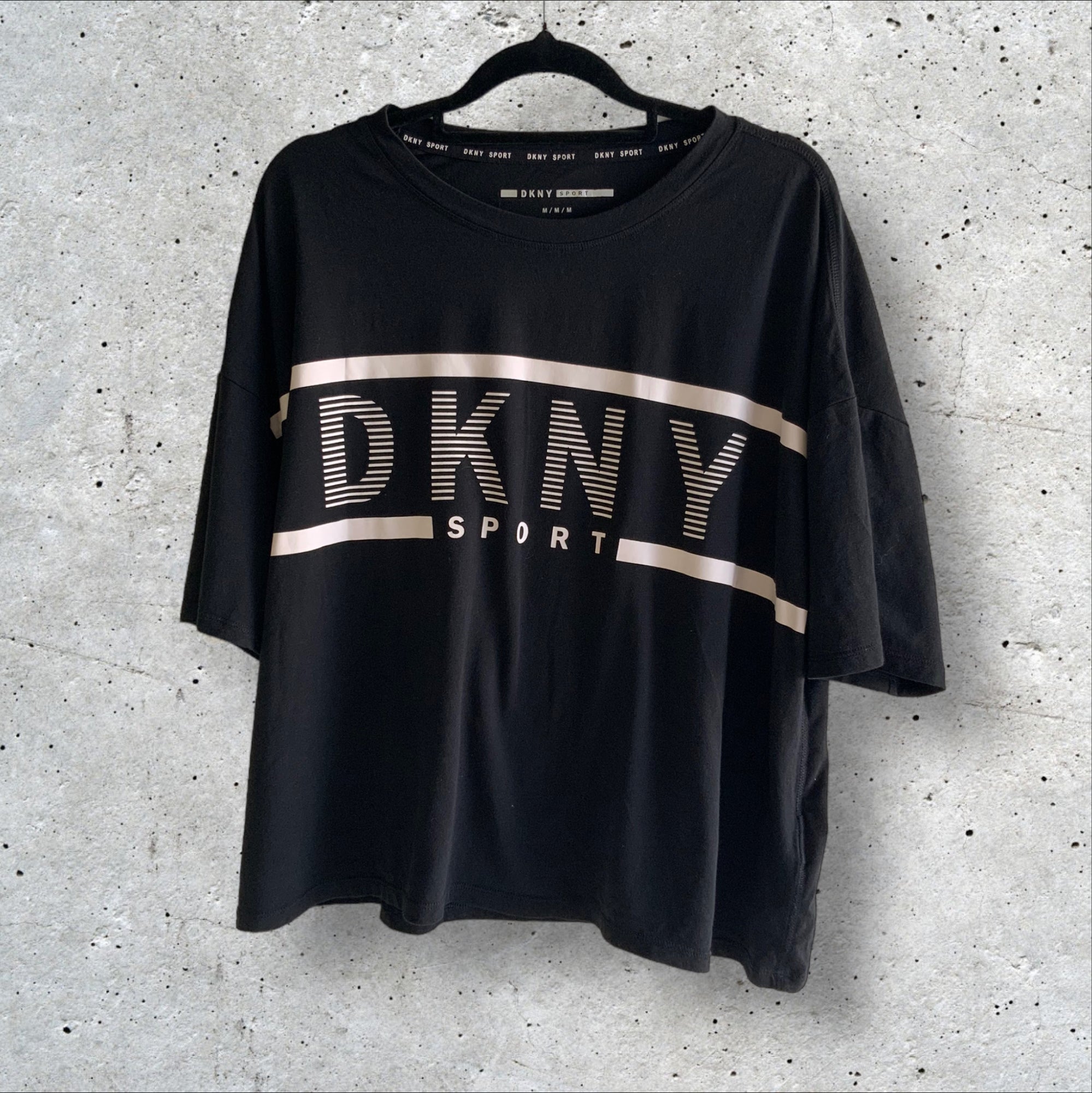 DKNY Logo Print Cropped Sports T Shirt - Size M/L (Oversized)