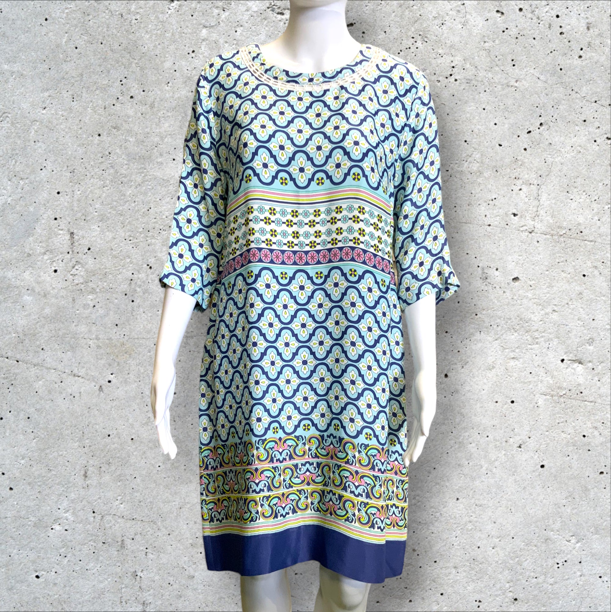 VERGA 'Florentine' Short Sleeved Blue Floral Print Shift Dress - Size 14
