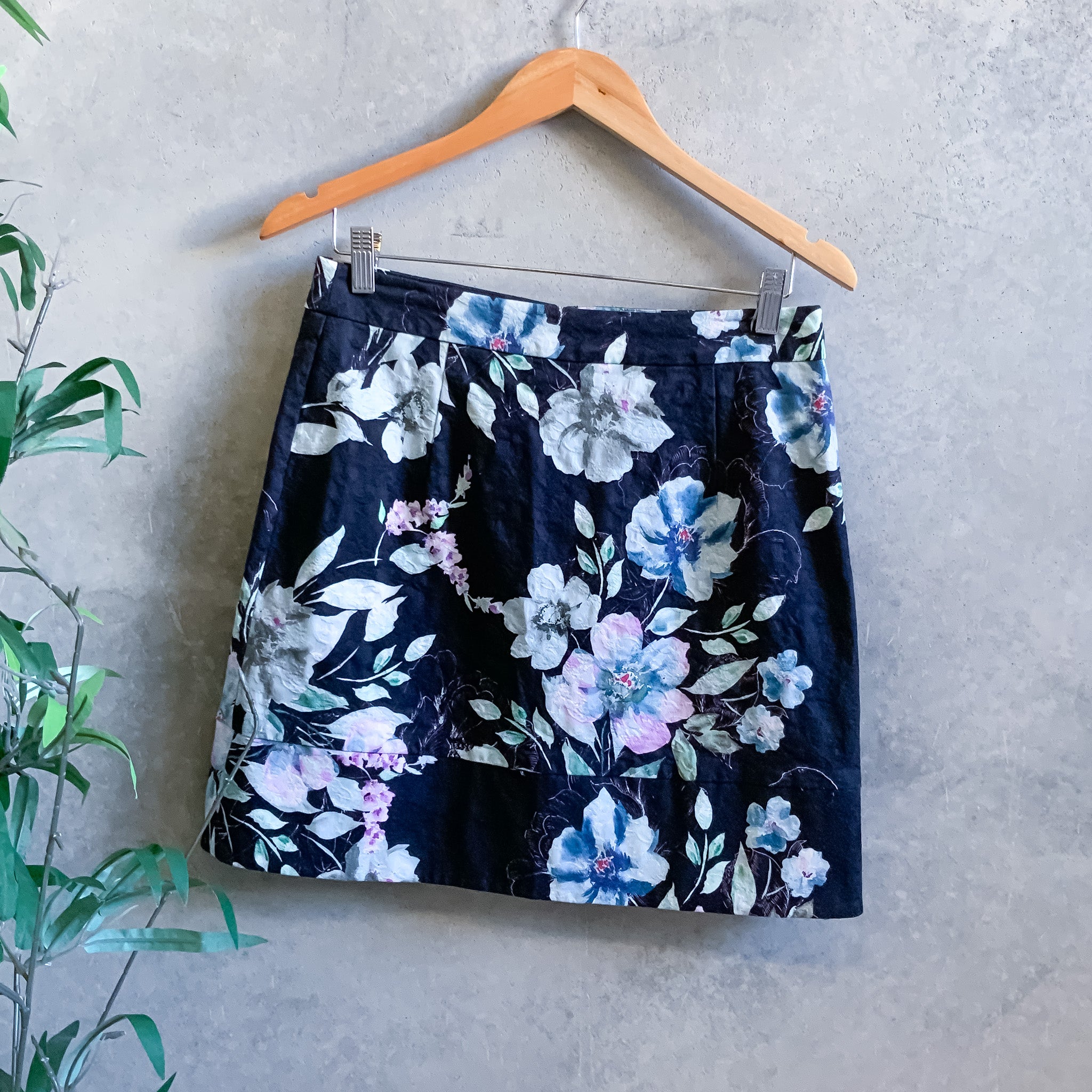 ALANNAH HILL “Her Splendour” Navy Floral Embossed A Line Skirt - Size 12
