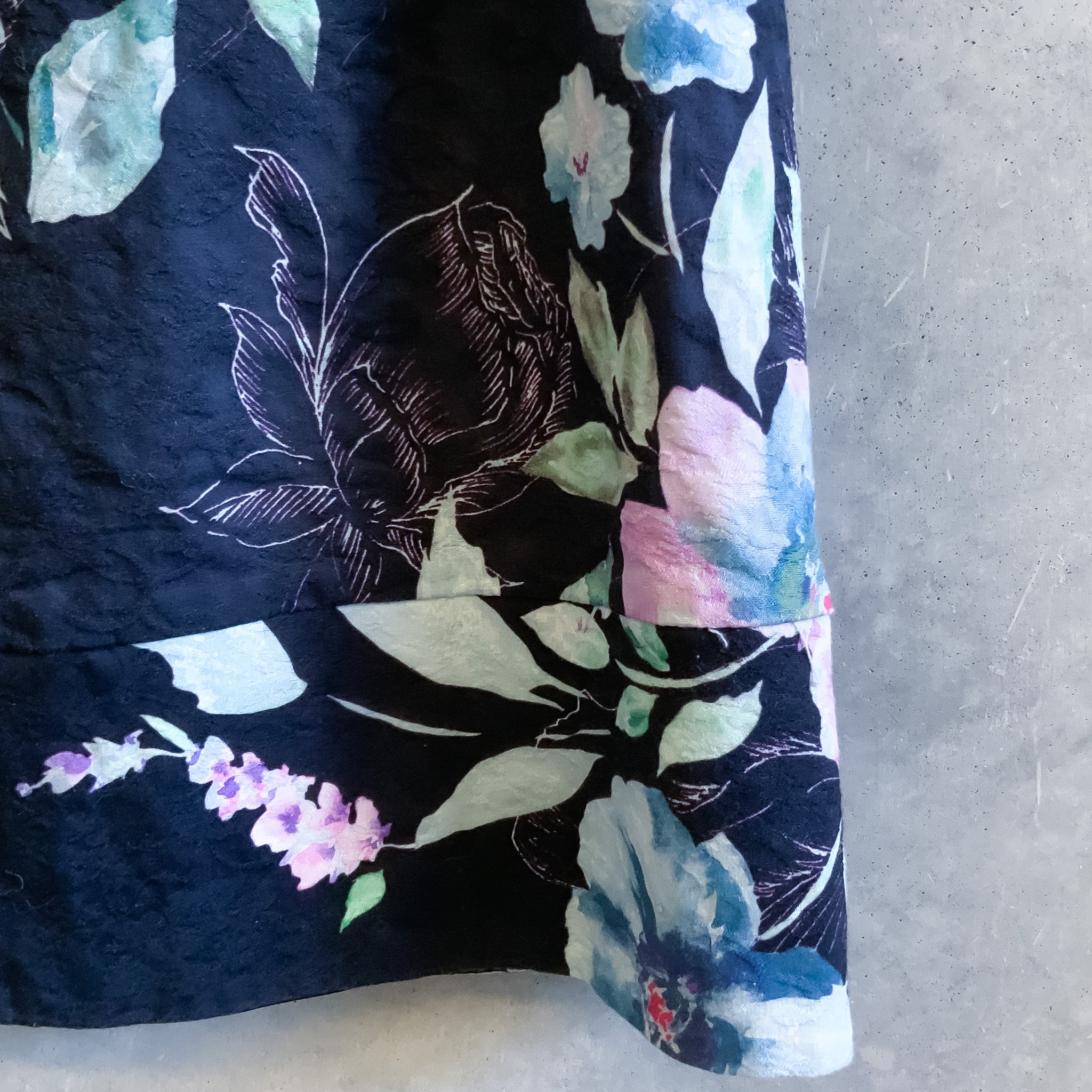 ALANNAH HILL “Her Splendour” Navy Floral Embossed A Line Skirt - Size 12