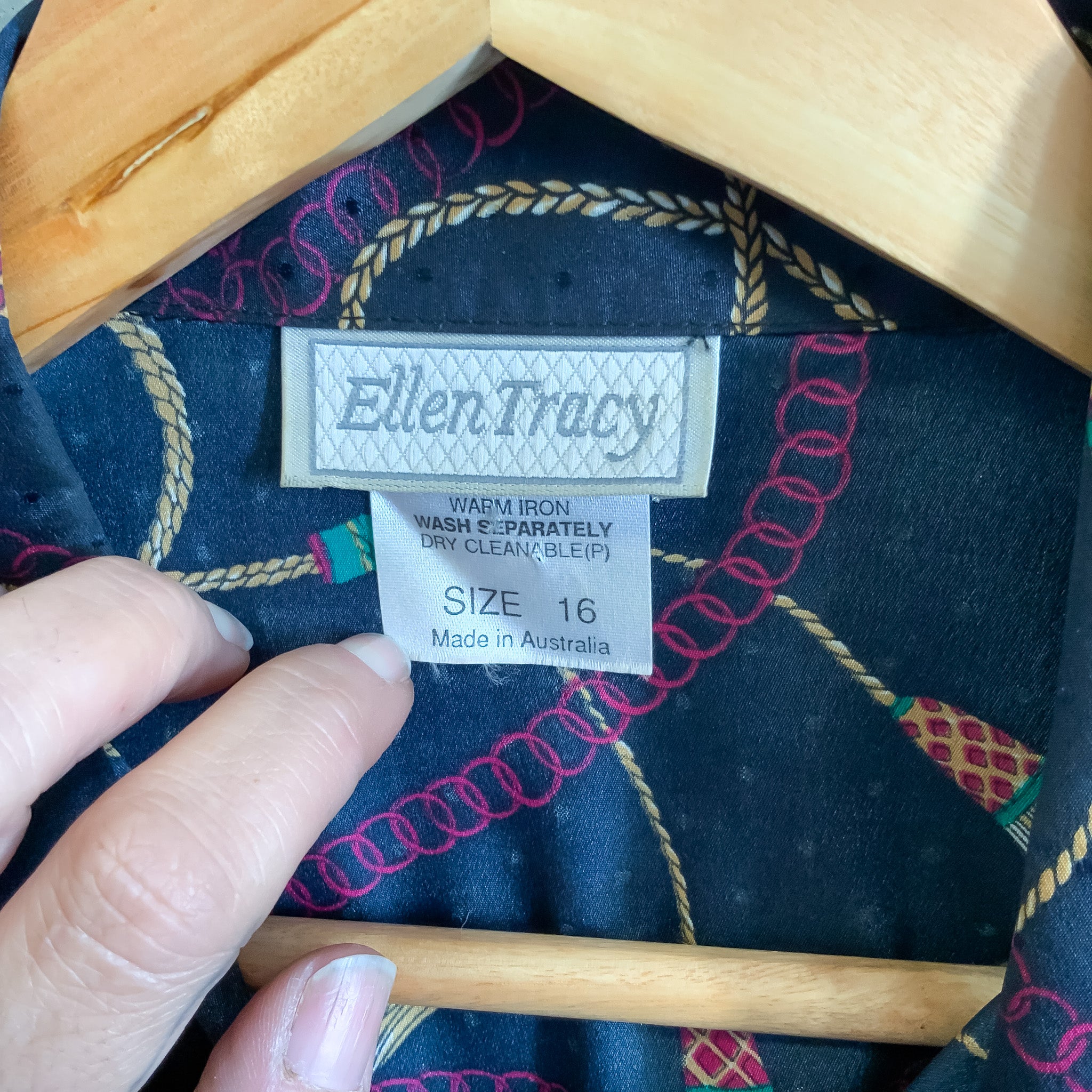 Vintage ELLEN TRACY Ladies Navy Blue Sailing Print Cotton Silk Shirt - Size 16