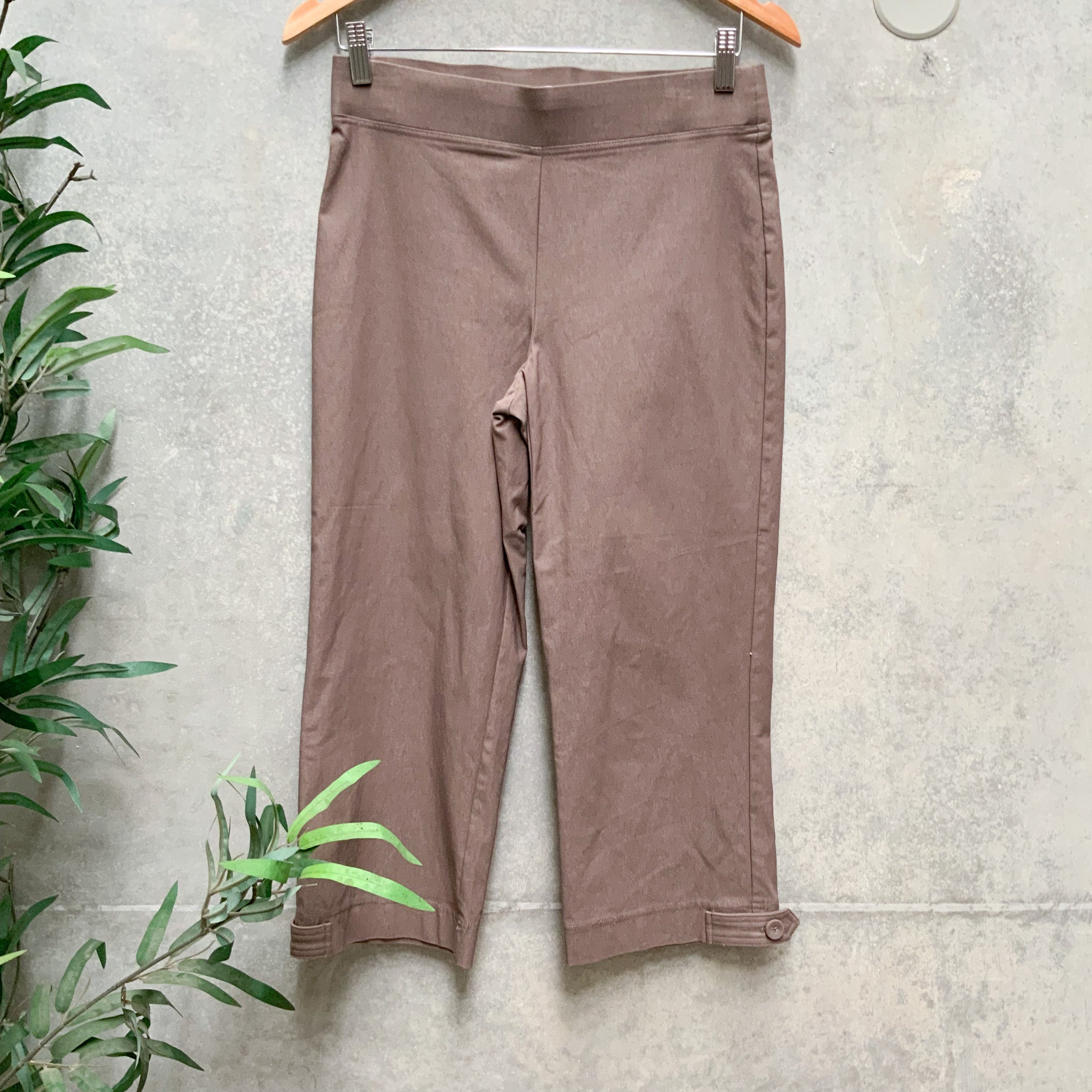 REGATTA Ladies Brown Elastic Waist 3/4 Capri Pants - Size 10 – The