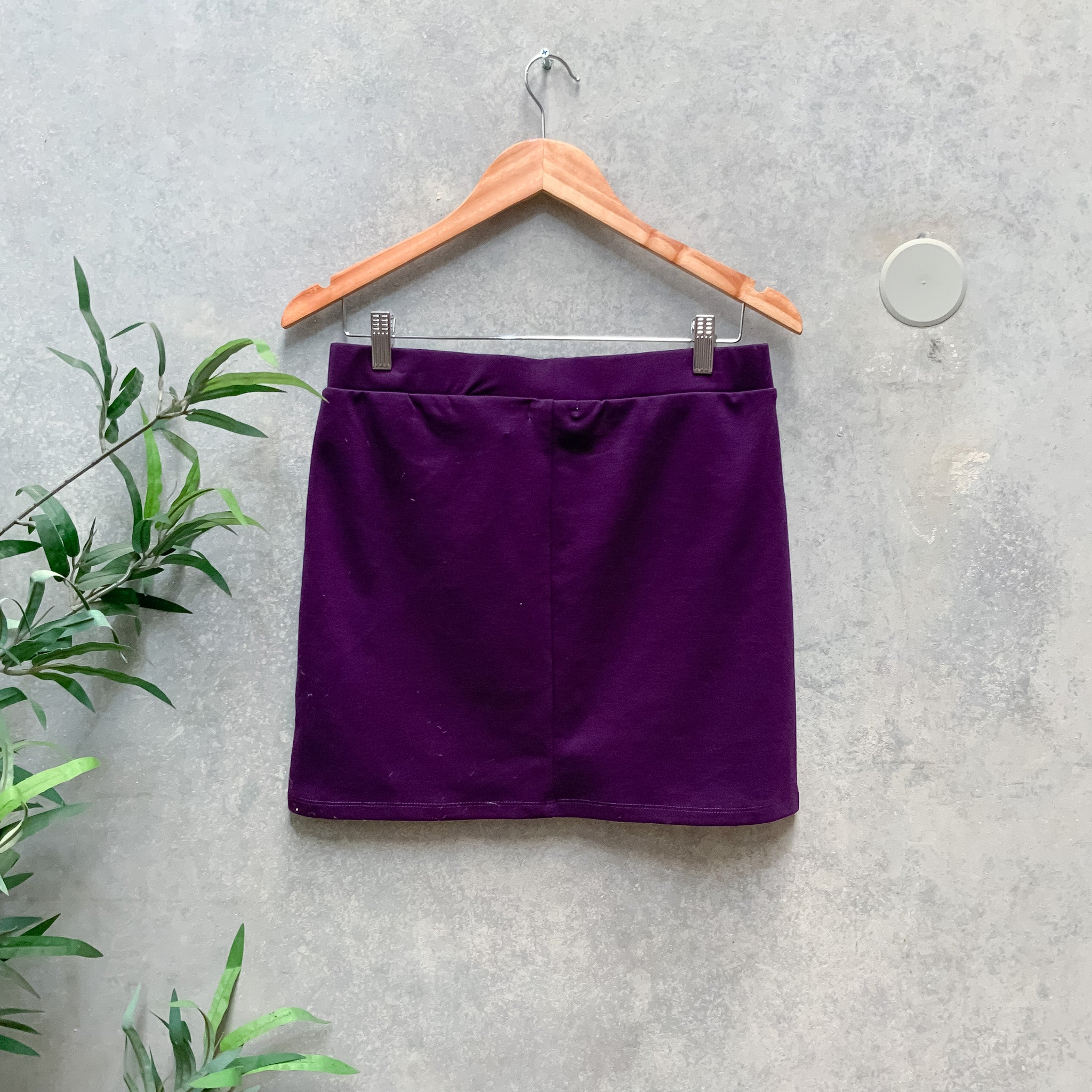 BNWT COCOLATTE Ladies Purple Front Zip Pocket Mini Skirt - Size 12