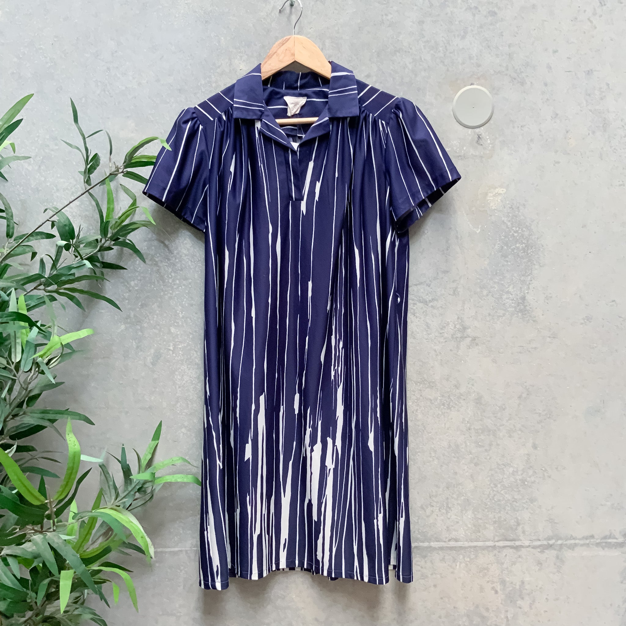 Vintage Ladies Navy Blue Abstract Striped Short Sleeved Polo Dress - Size L