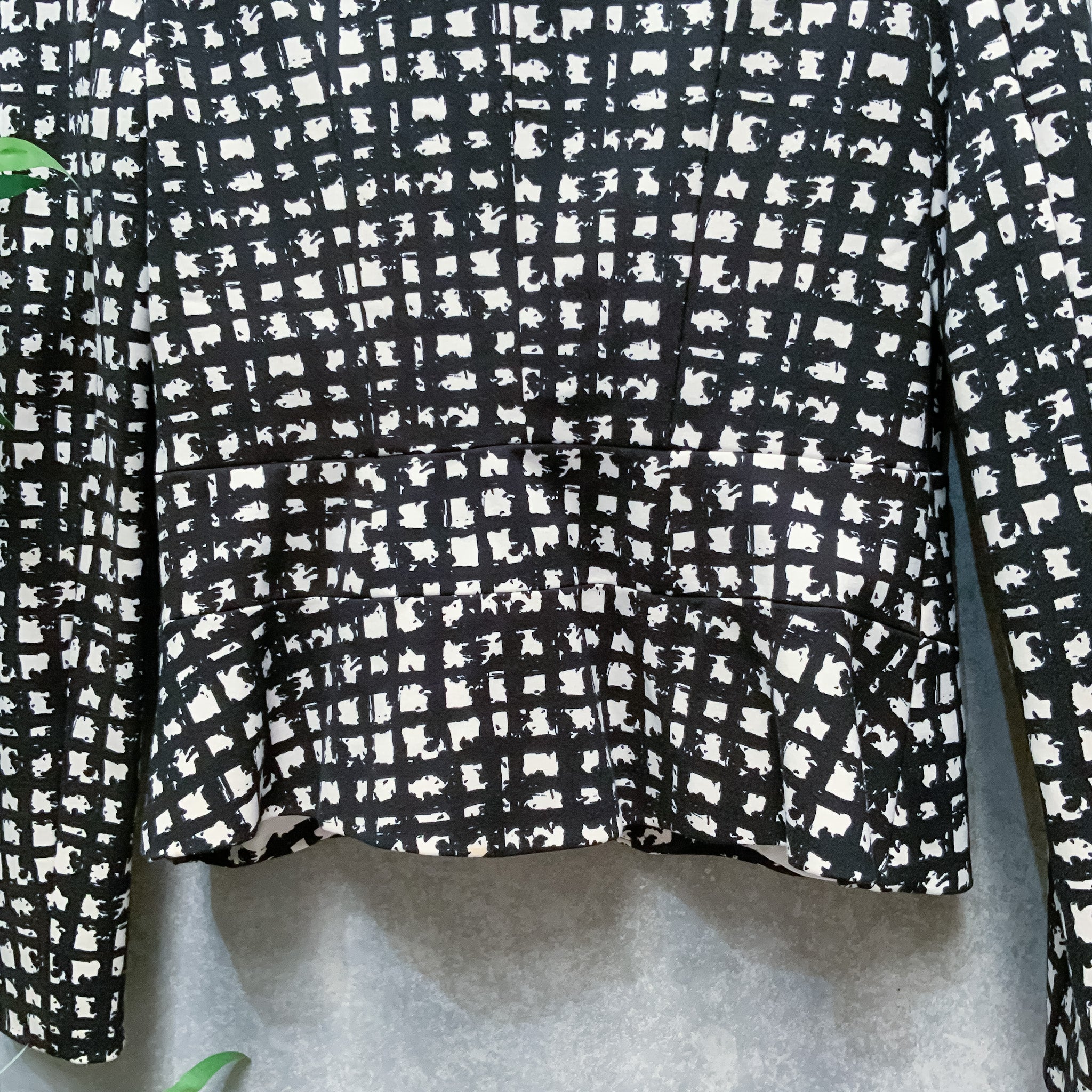 TOKITO Ladies Monochrome Checkered Print Long Sleeved Jacket - Size 10