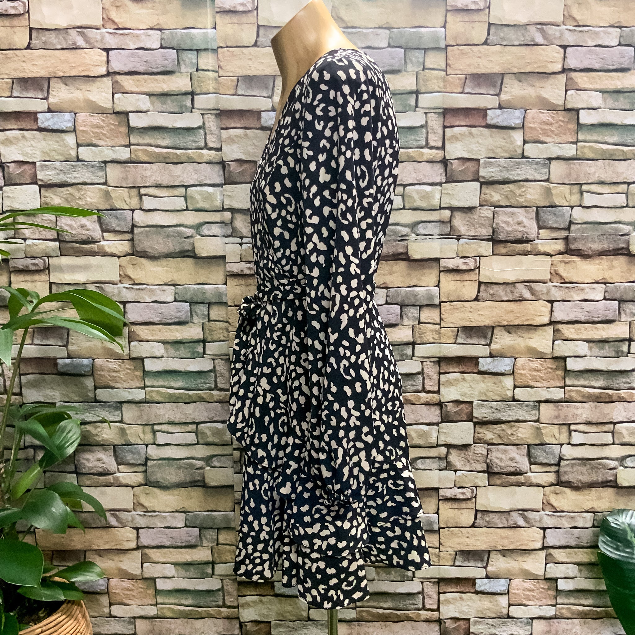 YOURS TRULY V-Neck Faux Wrap, Long Sleeve  Cheetah Print Dress - Size 8