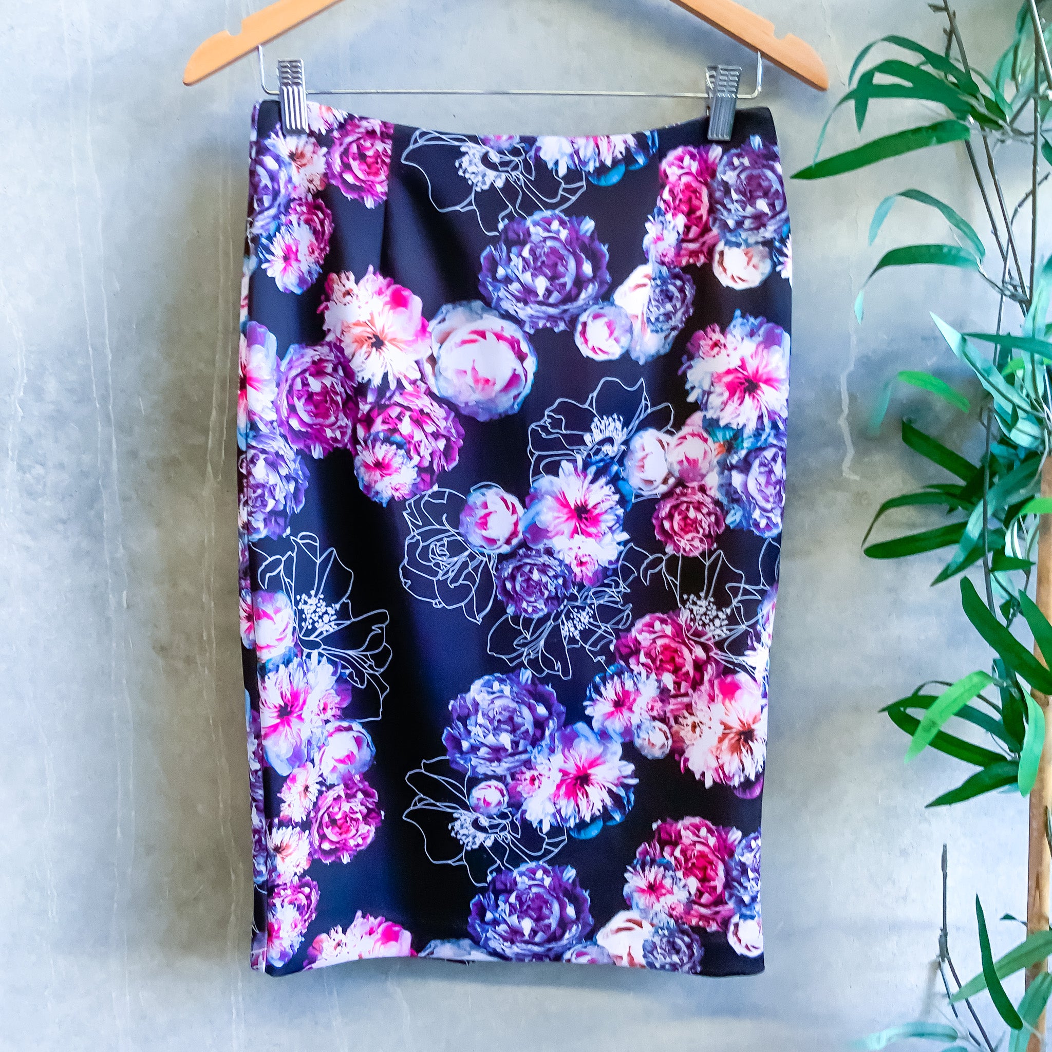 Tokito Multicolor Floral Print Pencil Skirt - Size 10