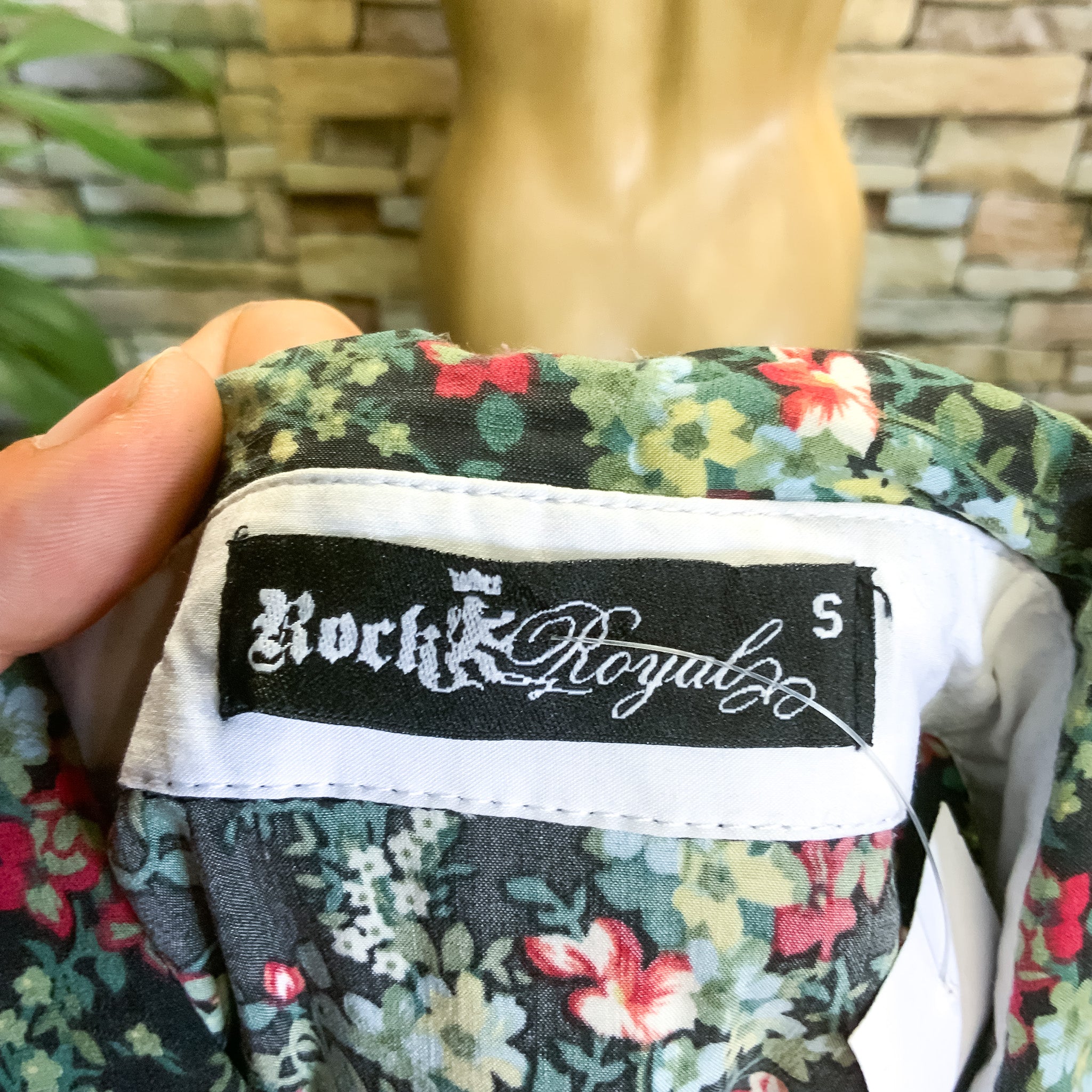 ROCK ROYAL Floral Stretch Retro Rockabilly button Up Blouse - Size S