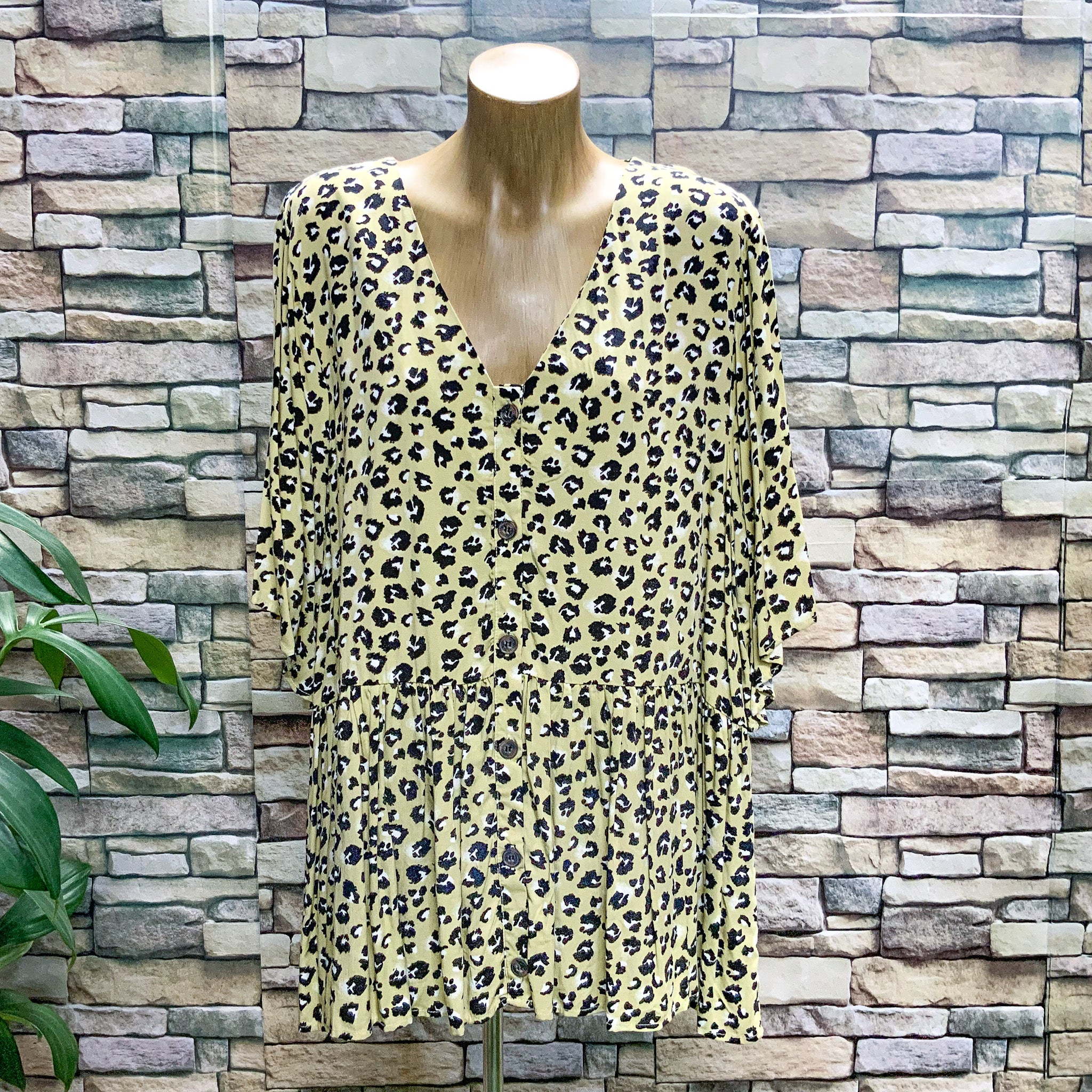 PQ THE LABEL Yellow Leopard Print Short Sleeved Top - Size XL