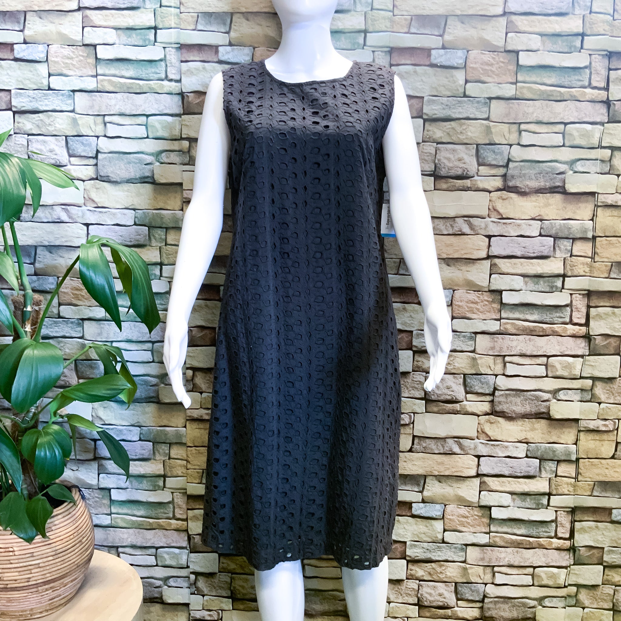 SPORTSCRAFT Charcoal Grey Sleeveless Lazer Cut Knee Length Dress - Size 12